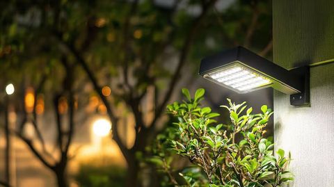 Outdoor Spotlights Guide for Understanding Lighting Types and Practical Applications