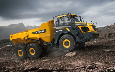 Articulated Dump Truck Overview: Explore Key Facts, Essential Details, and Practical Operating Insights