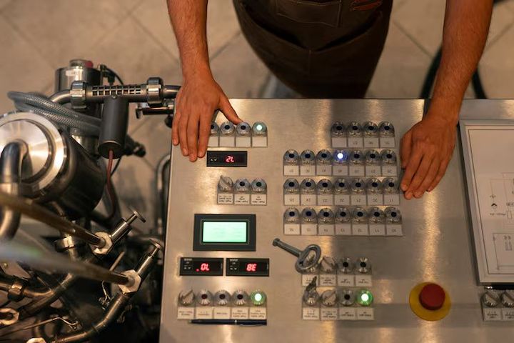 Battery Assembly Machines Guide: Key Components, Uses, and Manufacturing Insights