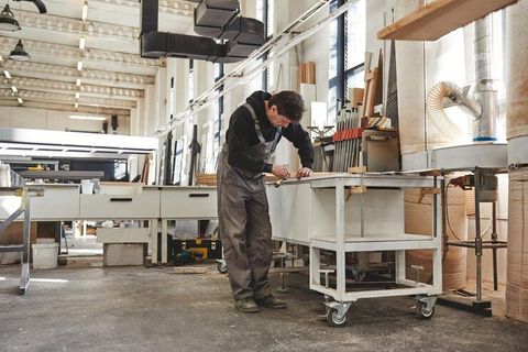 Industrial Drawer-Stack Work Tables Overview Guide for Modern Workspaces