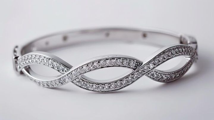 Two-Tone Bands: An Informative Guide to Styles, Benefits, and Modern Jewelry Trends