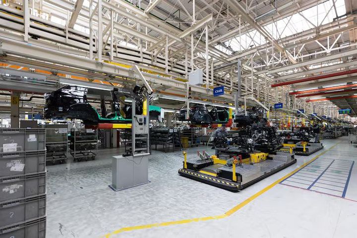 Guide to Smart Factory Equipment: Technologies, Benefits, and Best Practices