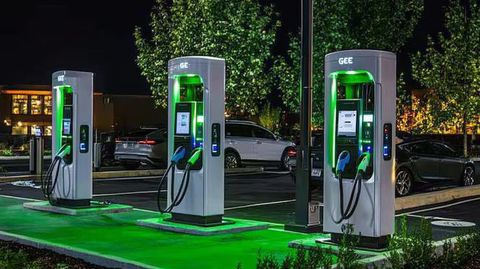 EV Charging Station Equipment Guide: Explore Types, Components, Power Levels, and Safety Factors