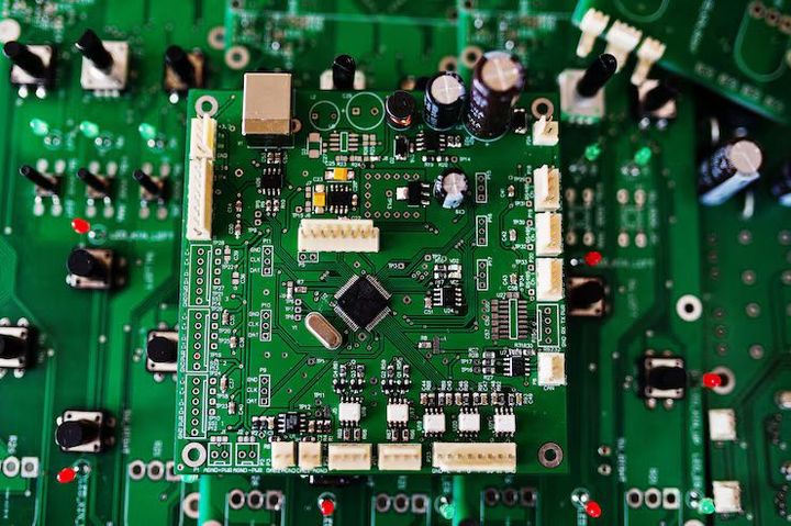PCB Routing Machines Overview: Features, Applications & Industry Insights